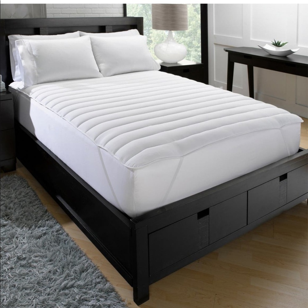 ELLA JAYNE HOME
Big & Soft Mattress Pad.
Twin XL